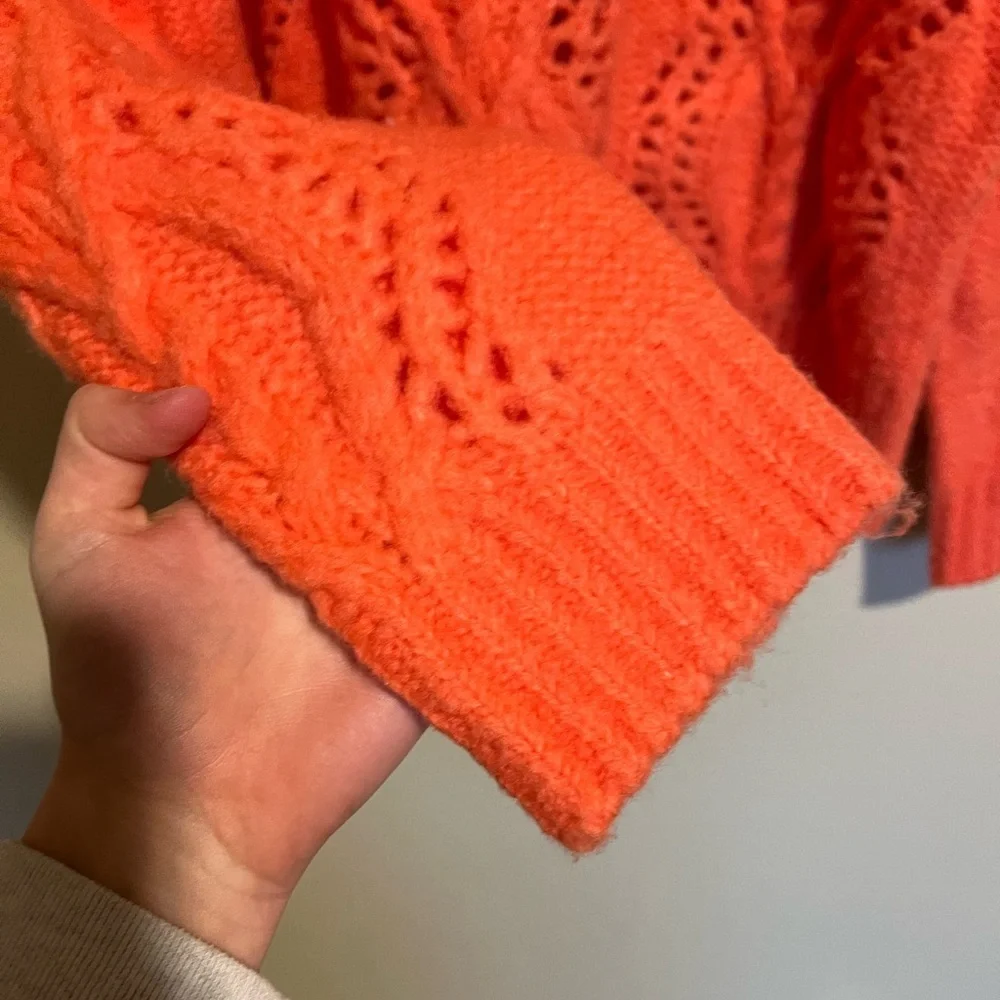 Pilcro Anthropologie Oversized Yarn Knit Cable-Knit Hoodie in Coral L